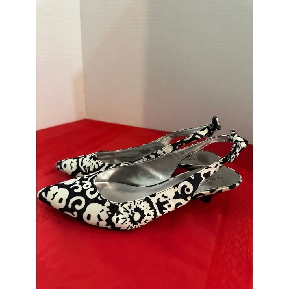 Anne Klein Iflex Black/White Floral Slingback Kitten Heel Pumps w/Bows